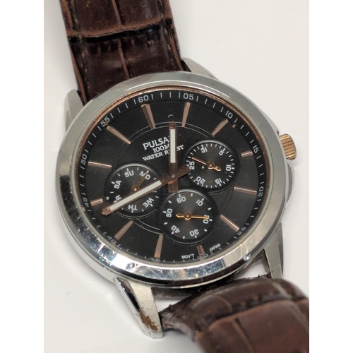 168 - A Men's Pulsar VD75-X013 Chronograph Wristwatch with Box and Papers, Working