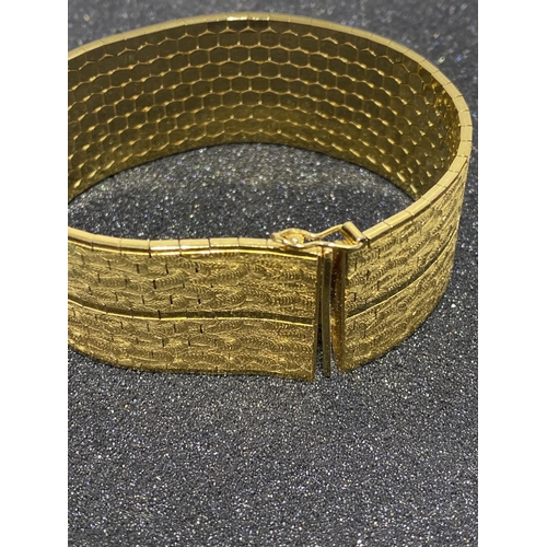 112 - Italian 18ct Rolled Gold Wide Honeycomb Mesh Bracelet