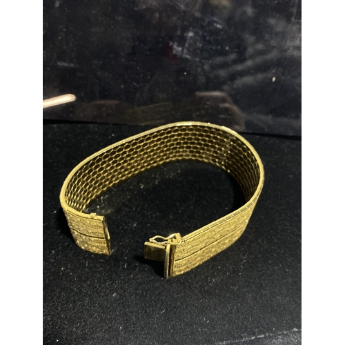 112 - Italian 18ct Rolled Gold Wide Honeycomb Mesh Bracelet