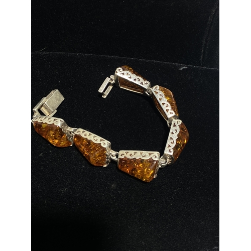 115 - Mid-20th Century Baltic Amber and Sterling Silver Link Bracelet