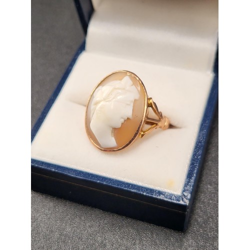 1 - 9ct Gold Cameo Ring Size P Fully Hallmarked ( Weight 4.5g)