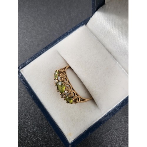 8 - 9ct Gold Cubic Zirconia & Green Stone Ring Fully Hallmarked Size N/O ( Weight 1.8g)