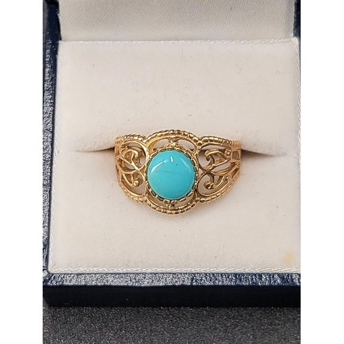 12 - 9ct Gold Turquoise Ring Fully Hallmarked Size P(Weight 3.7g)