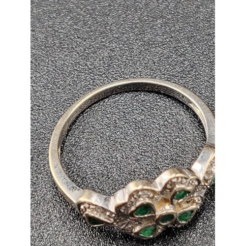 17 - 9ct White Gold Diamond & Green Stone Shamrock Ring Fully Hallmarked Size O (Weight 2.5g)