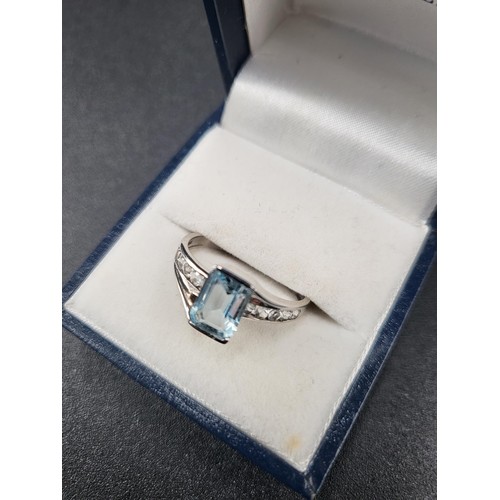 24 - 9ct White Gold Aquamarine & Cubic Zirconia Ring Fully Hallmarked Size Q (Weight 2.8g)