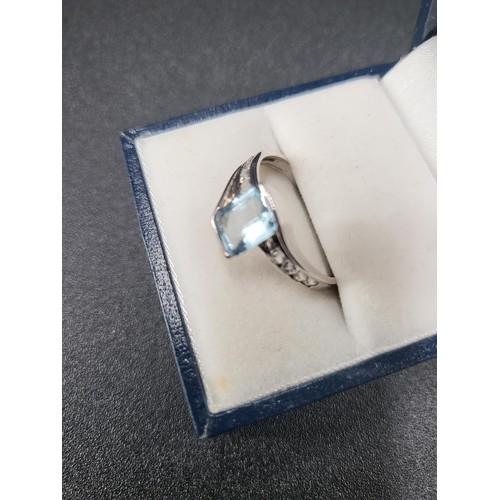 24 - 9ct White Gold Aquamarine & Cubic Zirconia Ring Fully Hallmarked Size Q (Weight 2.8g)