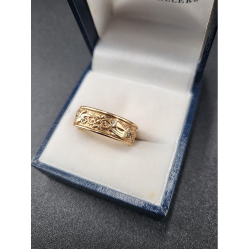 28 - 9ct Gold Angel & inside Inscription Ring Size O Fully Hallmarked ( Weight 5g)