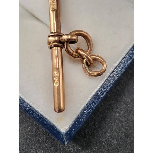 31 - 9ct Gold Fob Tbar Measures 3.5cm Long Fully Hallmarked ( Weight 4.2g)