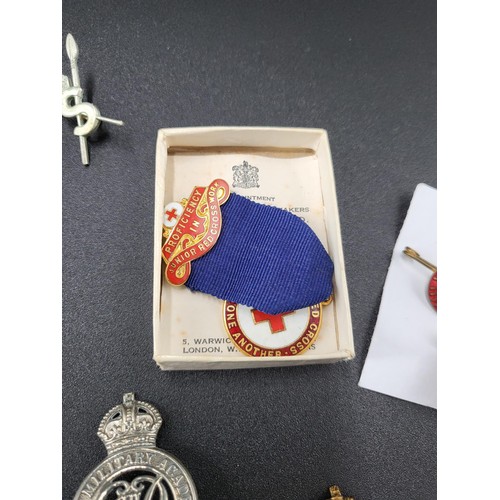 44 - Collection of Militaria Medals & Other Militaria Badges & Awards