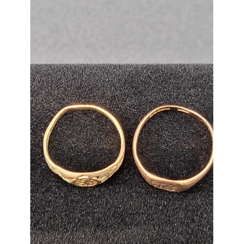 47 - Two 9ct Gold Rings Rampant Lion & Signet Fully Hallmarked (Complete Weight 3.9g) Rampant Lion Ri... 