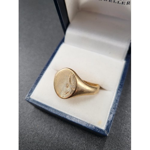 49 - 9ct Gold Signet Ring Size X Fully Hallmarked (Weight 7g)