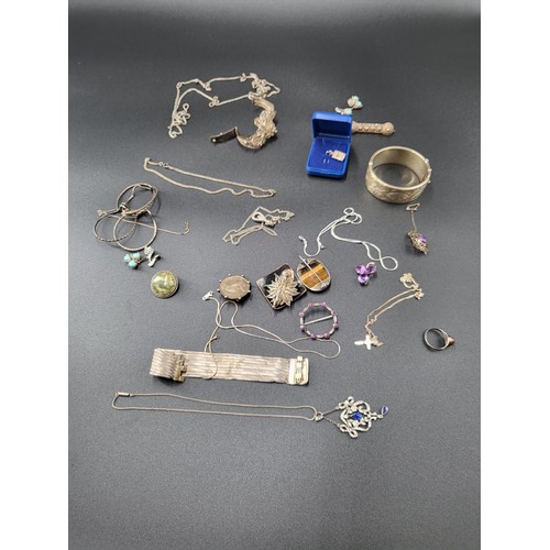 42 - Collection of Vintage Silver, Costume & Plated Jewellery