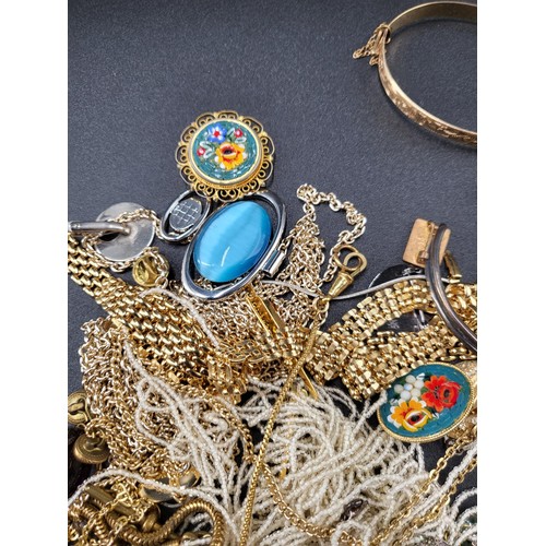 63 - Collection of Costume Jewellery Includes Beads, Chains, Brooches Etc