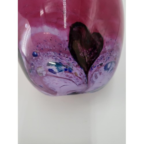 112 - Caithness Cadenza Heart Glass Vase in Good Condition Measures 13cm Tall Unsigned