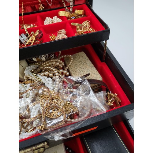 114 - Jewellery Box Full of Vintage & Modern Jewellery Includes Brooches, Necklaces, Rings Etc