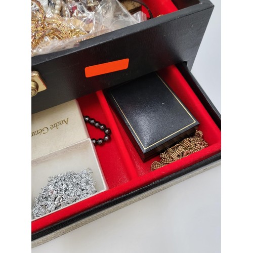 114 - Jewellery Box Full of Vintage & Modern Jewellery Includes Brooches, Necklaces, Rings Etc