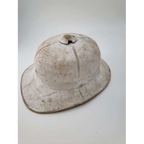 126 - WW11 Pith Helmet