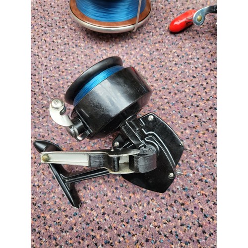 193 - Three Mixed Fished Reels Includes Penn Senator No130, Alvey Snapper Reel, Cresta Fishing Reel All Re... 