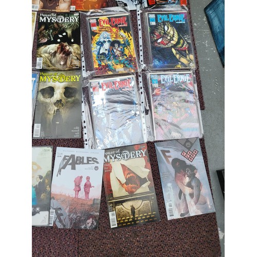 208 - Collection of Comics/Magazines Includes Evil Ernie, Bear, Aleister Arcane & Others