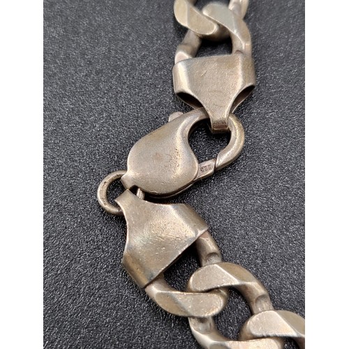 266 - Heavy 925 Gents Curb Chain Measures 22inches Long Unclasped (Weight 90g)