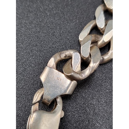 266 - Heavy 925 Gents Curb Chain Measures 22inches Long Unclasped (Weight 90g)