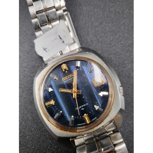 270 - Seiko 17 Jewels Automatic Watch in Good Working Order Does Have Some Fragment Scratches on Face Fits... 