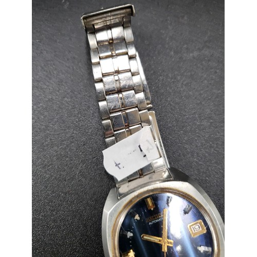 270 - Seiko 17 Jewels Automatic Watch in Good Working Order Does Have Some Fragment Scratches on Face Fits... 