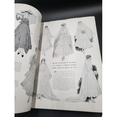 278 - Vogue 1915 May-Aug Book Very Rare Item & in Good Condition Binder On Front Shows Wear This Has 8... 