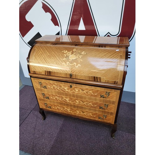 316 - Reproduction Bureau in Great Condition has Floral Design on Front Measures 91cm Wide by 48cm Deep 98... 