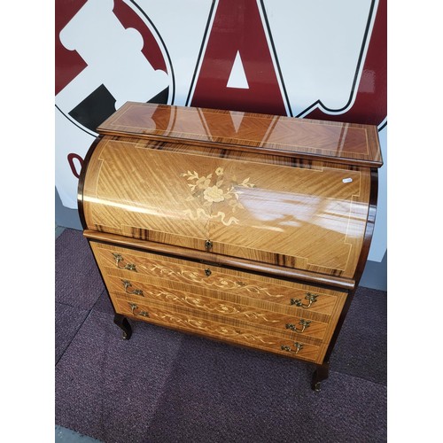 316 - Reproduction Bureau in Great Condition has Floral Design on Front Measures 91cm Wide by 48cm Deep 98... 