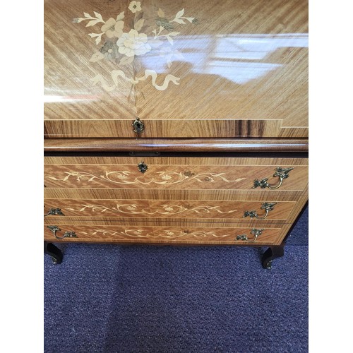 316 - Reproduction Bureau in Great Condition has Floral Design on Front Measures 91cm Wide by 48cm Deep 98... 