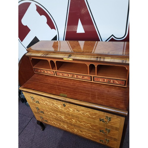 316 - Reproduction Bureau in Great Condition has Floral Design on Front Measures 91cm Wide by 48cm Deep 98... 