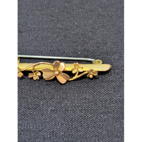 2 - 9ct Gold Flower Design Brooch Fully Hallmarked Measures 5cm Long (Weighs 2.4g this Includes Metal Pi... 