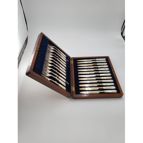 89 - Cased Silver Plated & Mother of Pearl Fruit Forks & Knifes