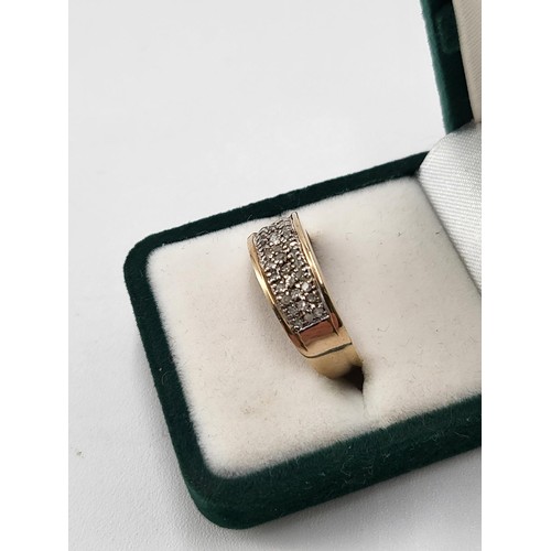 94 - 9ct Gold & Diamond Cluster Ring the size is L ( Weighs 3g) Fully hallmarked & Diamond Quanti... 