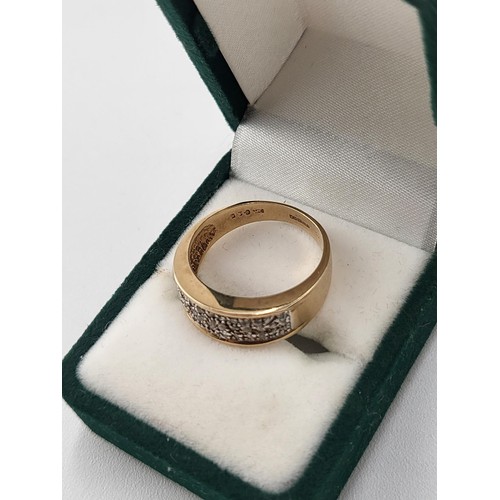 94 - 9ct Gold & Diamond Cluster Ring the size is L ( Weighs 3g) Fully hallmarked & Diamond Quanti... 