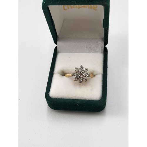 96 - 18ct Gold & Diamond Cluster Ring Fully Hallmarked (Weighs 2.96g) Nice Condition Rings Size L... 