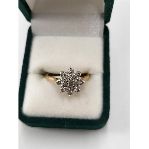 96 - 18ct Gold & Diamond Cluster Ring Fully Hallmarked (Weighs 2.96g) Nice Condition Rings Size L... 