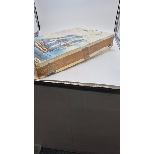 128 - Heller Model Ship (Boxed) Box Measurement Height 9cm x Length 56cm x Width 38cm