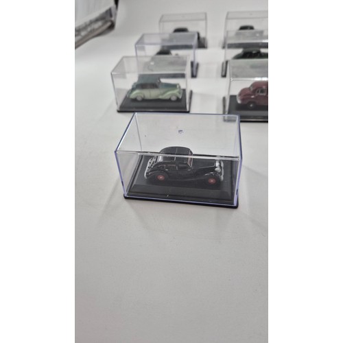 177 - Fifteen Miniature Oxford Diecast in Plastic Cases