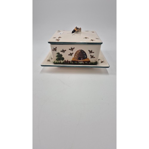 196 - Griselda Hill Porcelain Square Honey Pot & Cover on PlatePlate 19cm SquareHoneypot 15cm Square H... 