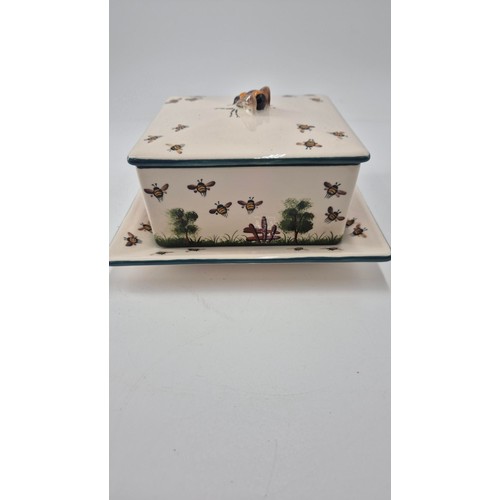 196 - Griselda Hill Porcelain Square Honey Pot & Cover on PlatePlate 19cm SquareHoneypot 15cm Square H... 