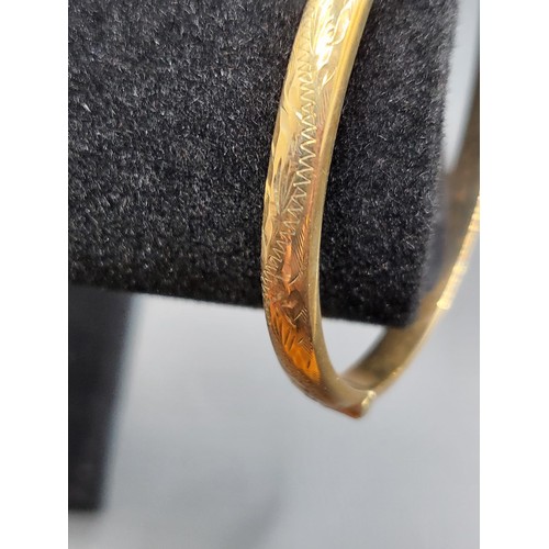 44 - 9ct Gold Bangle with No Dents or Dings Measures 18.5cm in Circumference (Weighs 7.3g)