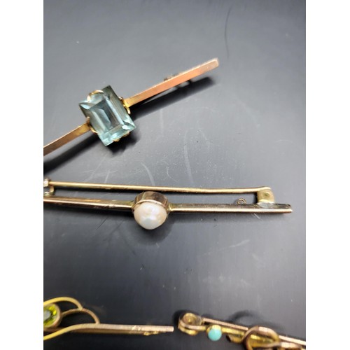 68 - Four Antique 9ct Gold Pin Brooches Two Hallmarked Two Not But Been Electronically Tested (Weight 10.... 