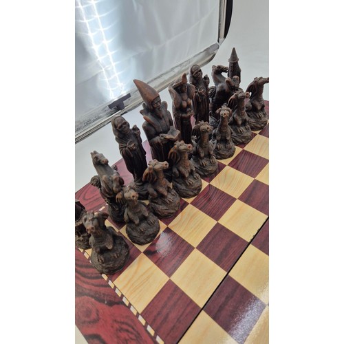 302 - Fantasy Chess Set