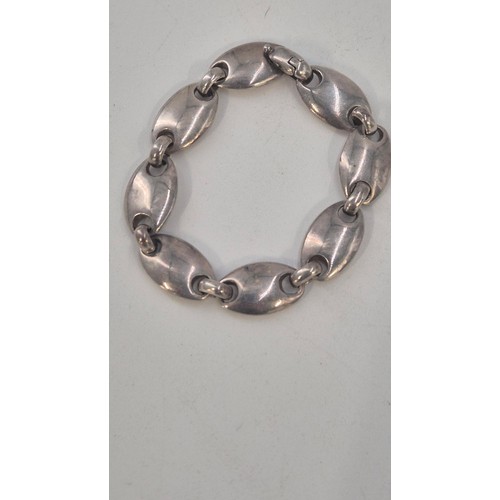 306 - Sterling Silver 16cm Bracelet Weighs 69.1g