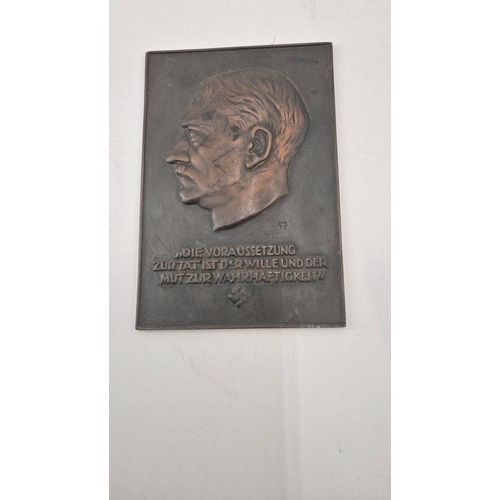 361 - WW2 bronzed Metal Relief Plaque of Adolf Hitler by Adolf Trumpf of Hannover : the front with ‘Die Vo... 