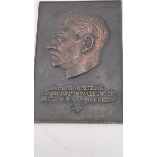 361 - WW2 bronzed Metal Relief Plaque of Adolf Hitler by Adolf Trumpf of Hannover : the front with ‘Die Vo... 