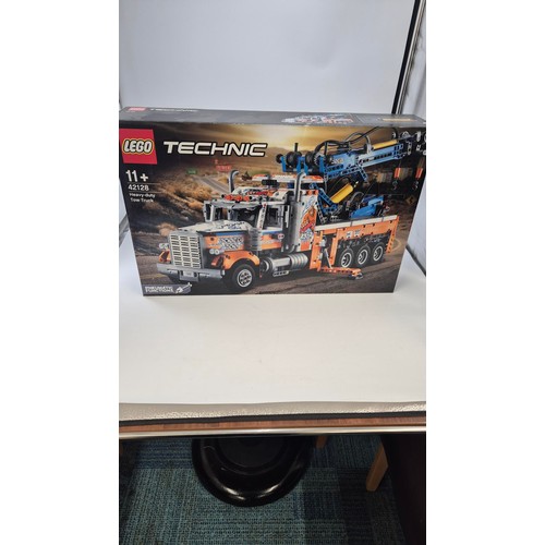 100C - Lego Technic 42128 Heavy Duty Tow Truck with Pneumatic FunctionsBox Measures 37 x 58 x 11