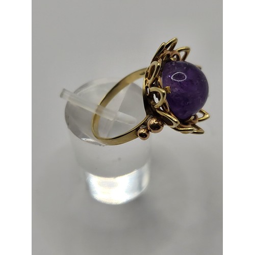 1 - 15ct Gold & Amethyst Ring Size K Weighs 4.9g Stone Measures 1.5cm in Diameter